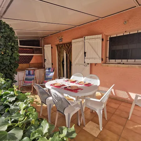 Les Lavandines: Charming Beachside Vacation Home with Terrace Argeles-sur-Mer Exterior photo