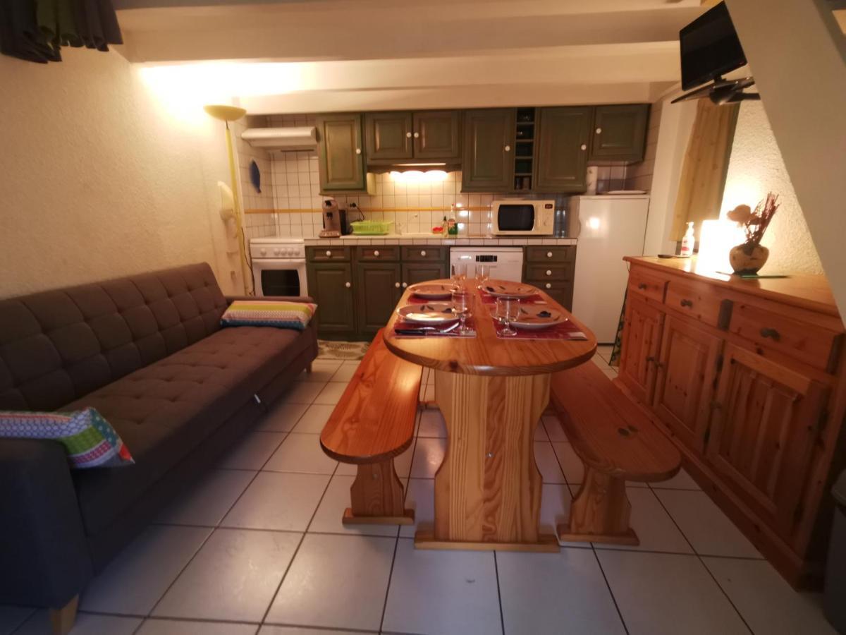Les Lavandines: Charming Beachside Vacation With Terrace *
